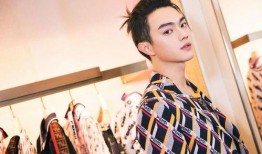 许凯每日吃瓜图